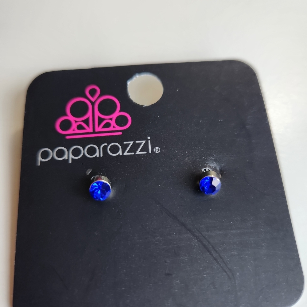 Paparazzi Silver Stud Earrings